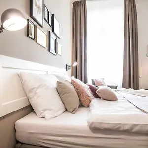 Place And Comfort Apartment Brno