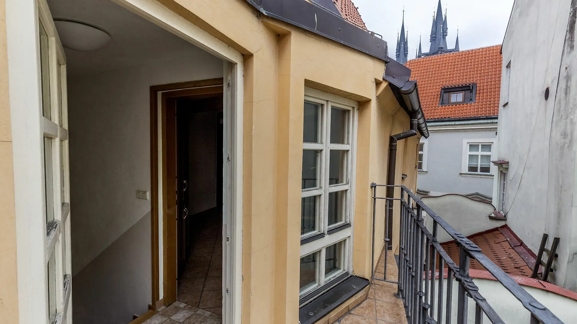Fantom Home Prague Aparthotel